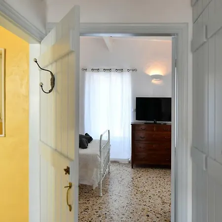 Kastro Traditional House Páros